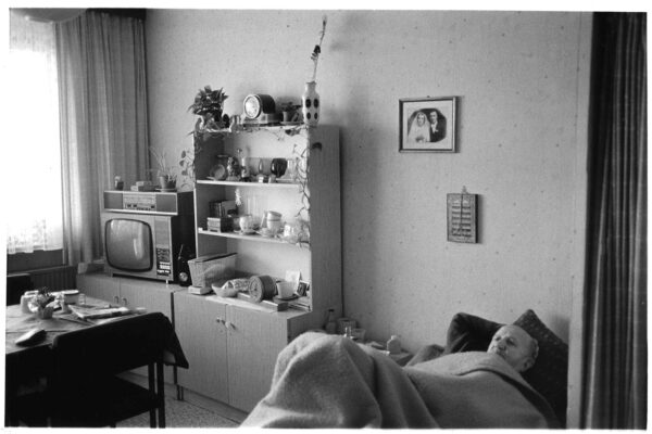 Old-people's-home-east-germany-1991_8